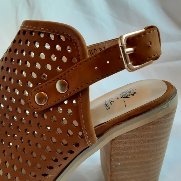 G.C shoes size 8.5 - Picture 3 of 5